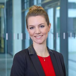 Porträtfoto von Nina Elberich